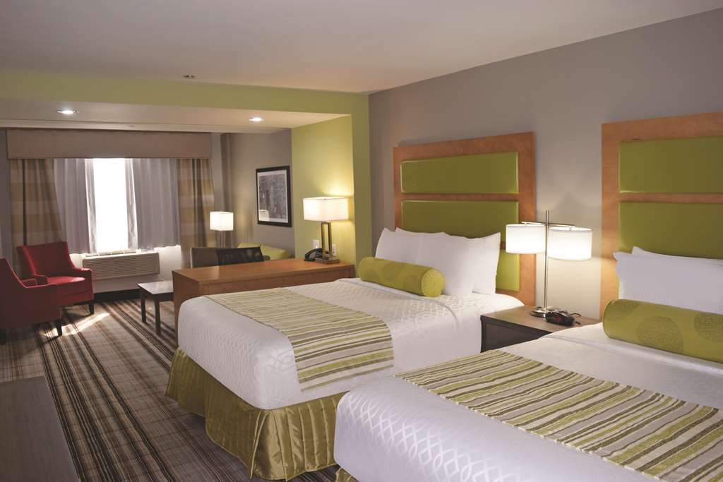 ניו יורק La Quinta Inn & Suites Far Rockaway - Beach Hotel חדר תמונה