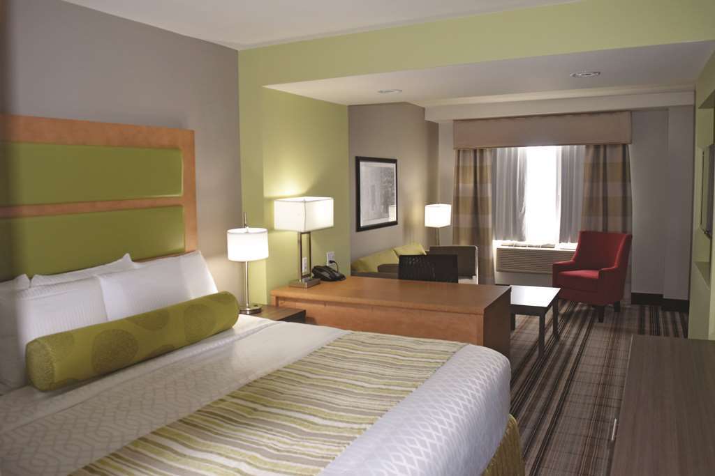 ניו יורק La Quinta Inn & Suites Far Rockaway - Beach Hotel חדר תמונה